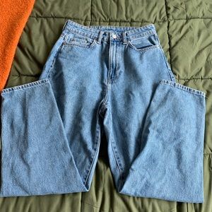 high waisted mom jeans from h&m. size 4.